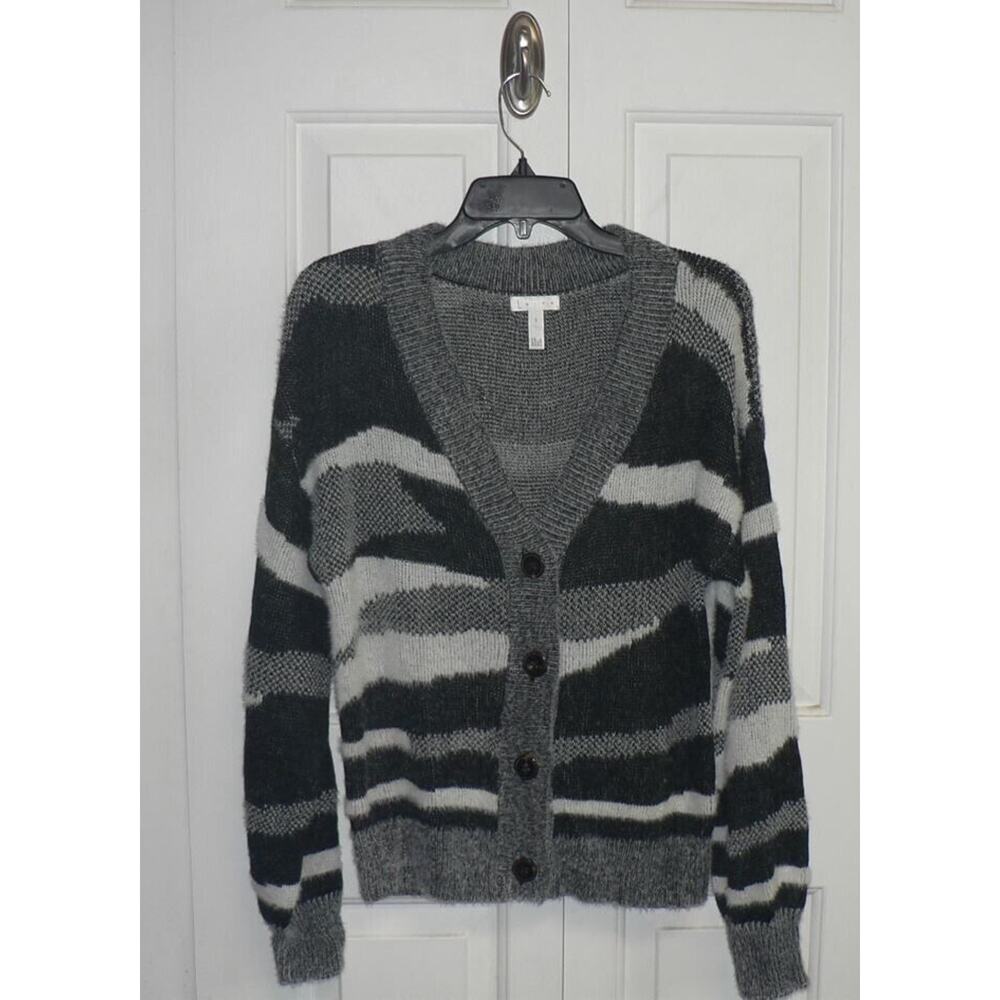 Leith Women's V-Neck Button Front Cardigan in Black Zebra Jacquard Small $55 - Picture 3 of 5
